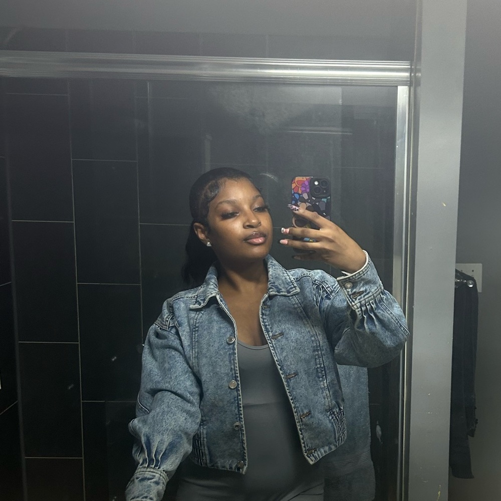 Meet your Posher, Brielle